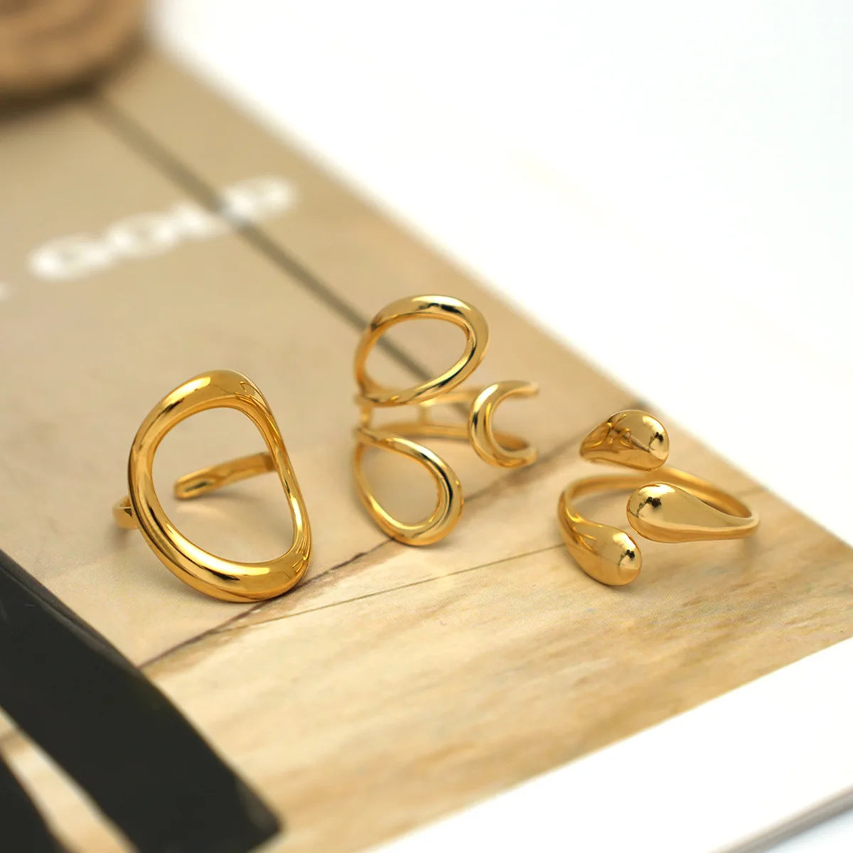 Vintage Minimalist Large Rings for Women Stainless Steel Gold Plated Waterproof Hip-Hop Women's Finger Ring Aesthetic Jewelry